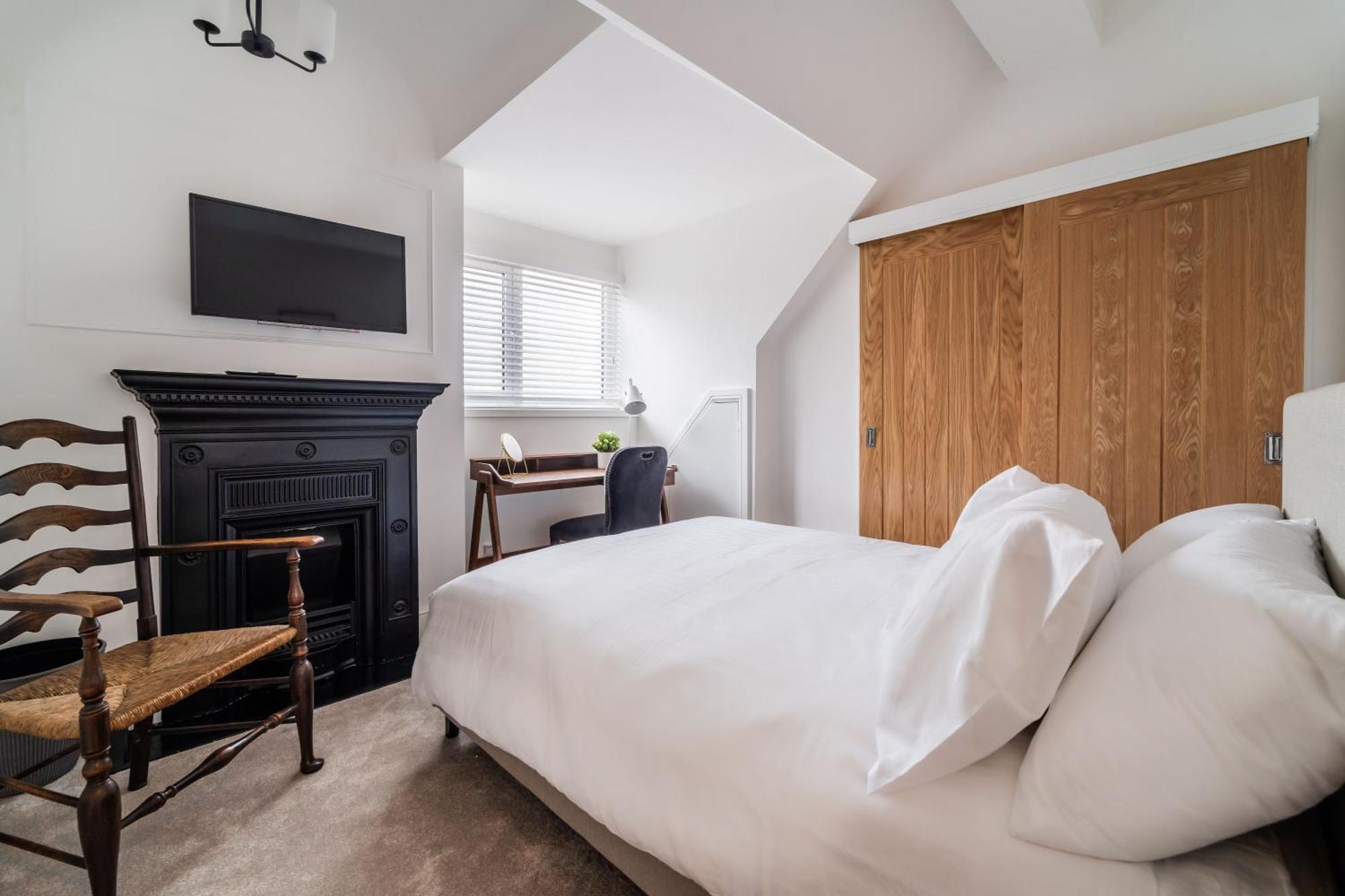 Apartment 2 The Quadrant Luxury - *