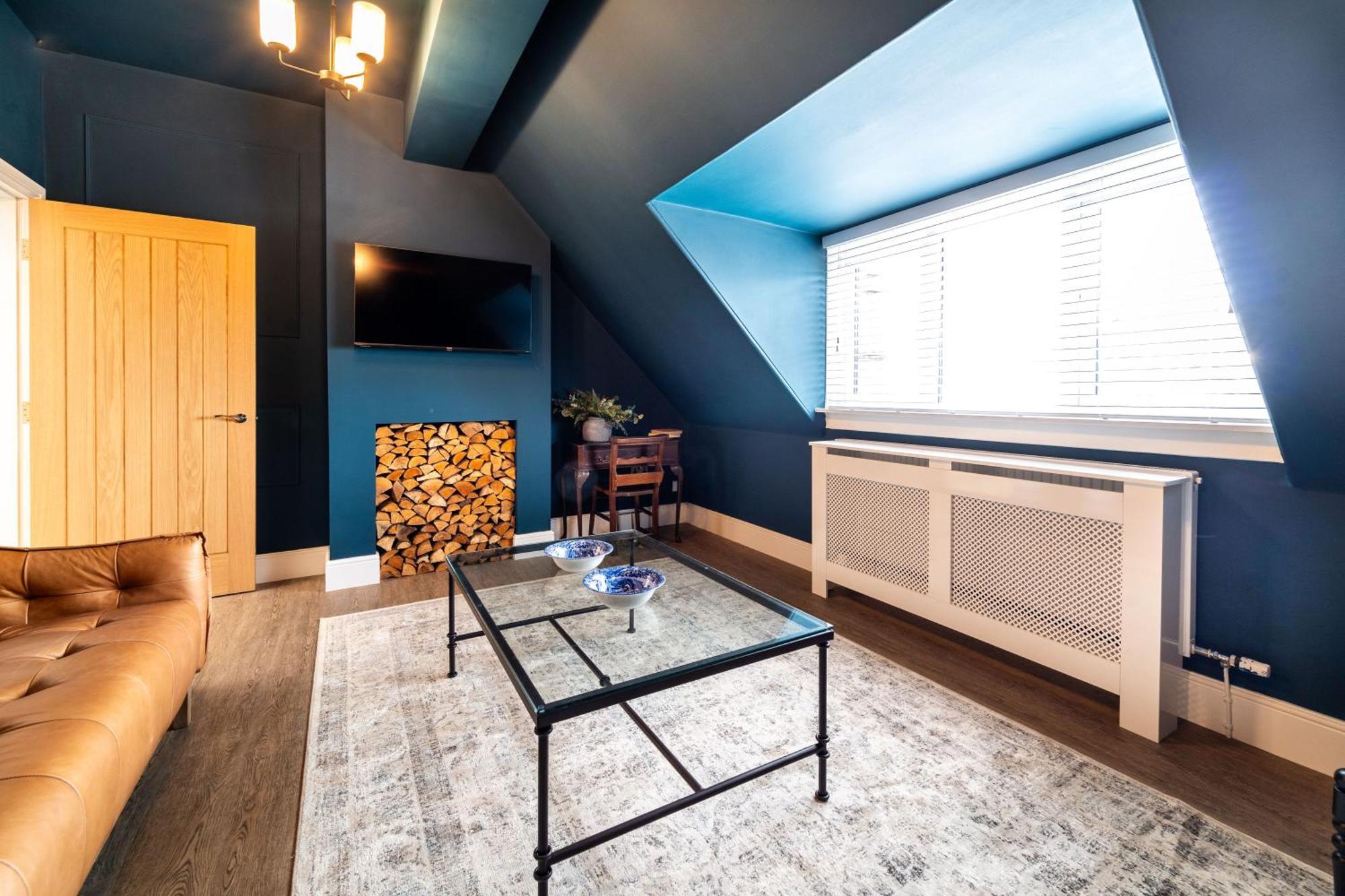 2 The Quadrant Luxury -