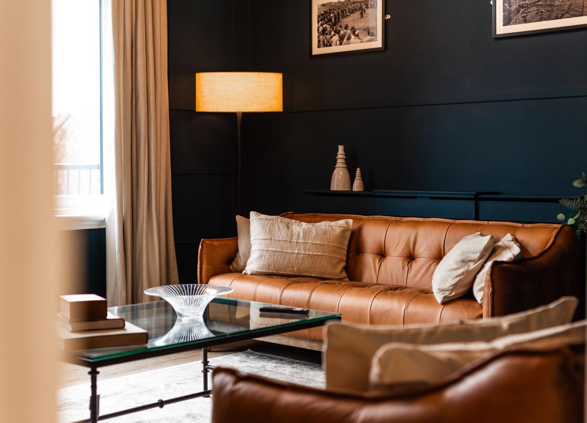2 The Quadrant Luxury - *