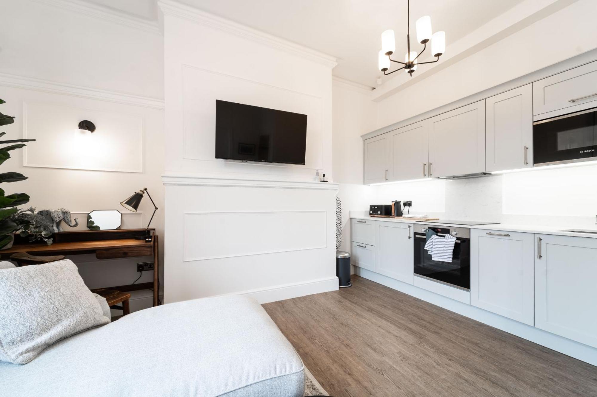 2 The Quadrant Luxury - Hoylake
